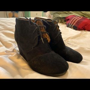 Wedge fall booties